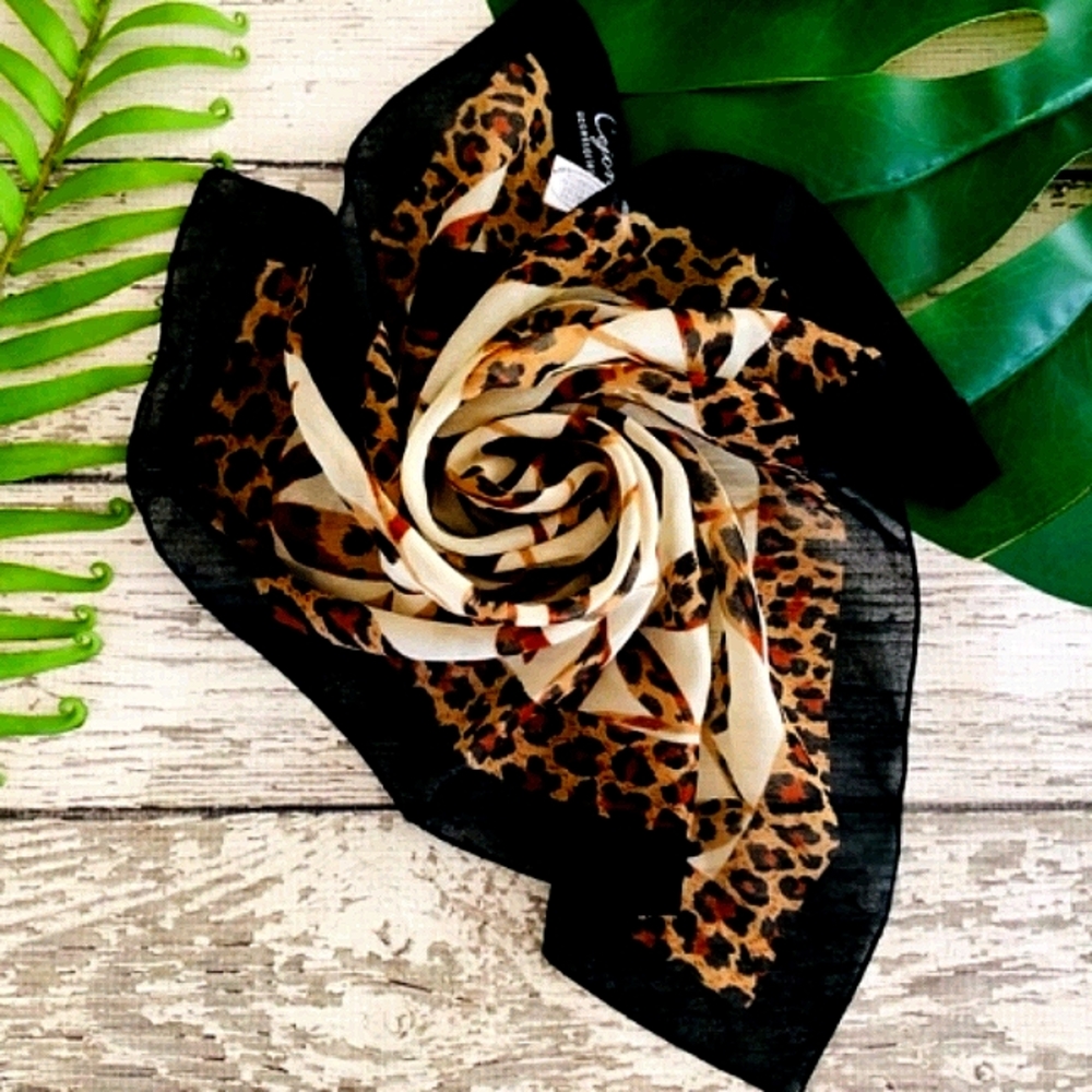 Gorgeous animal print scarf square shape cheetah